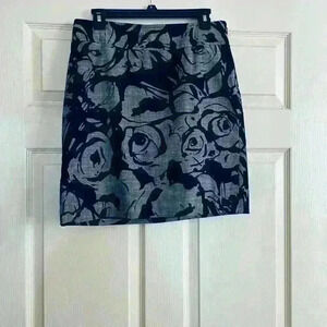 Ann Taylor floral skirt Size 6